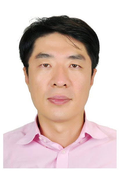 대표님사진 (1).jpg
